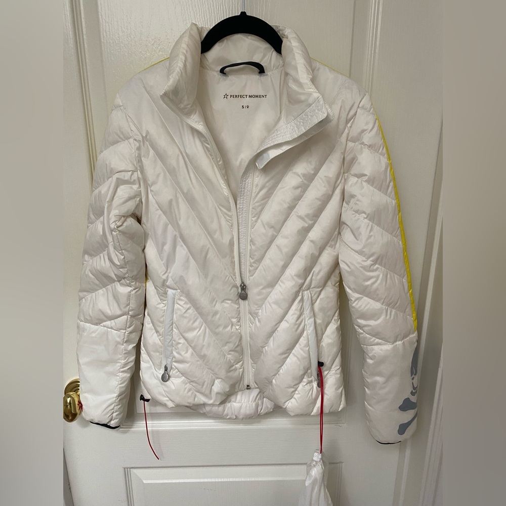 Perfect Moment White Chevron Quilted feather and down Puffer Jacket